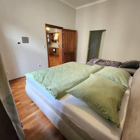 Spacious Apartment 6Min From The Dancing House Prague Exterior photo