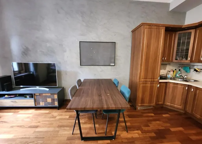 Spacious Apartment 6Min From The Dancing House